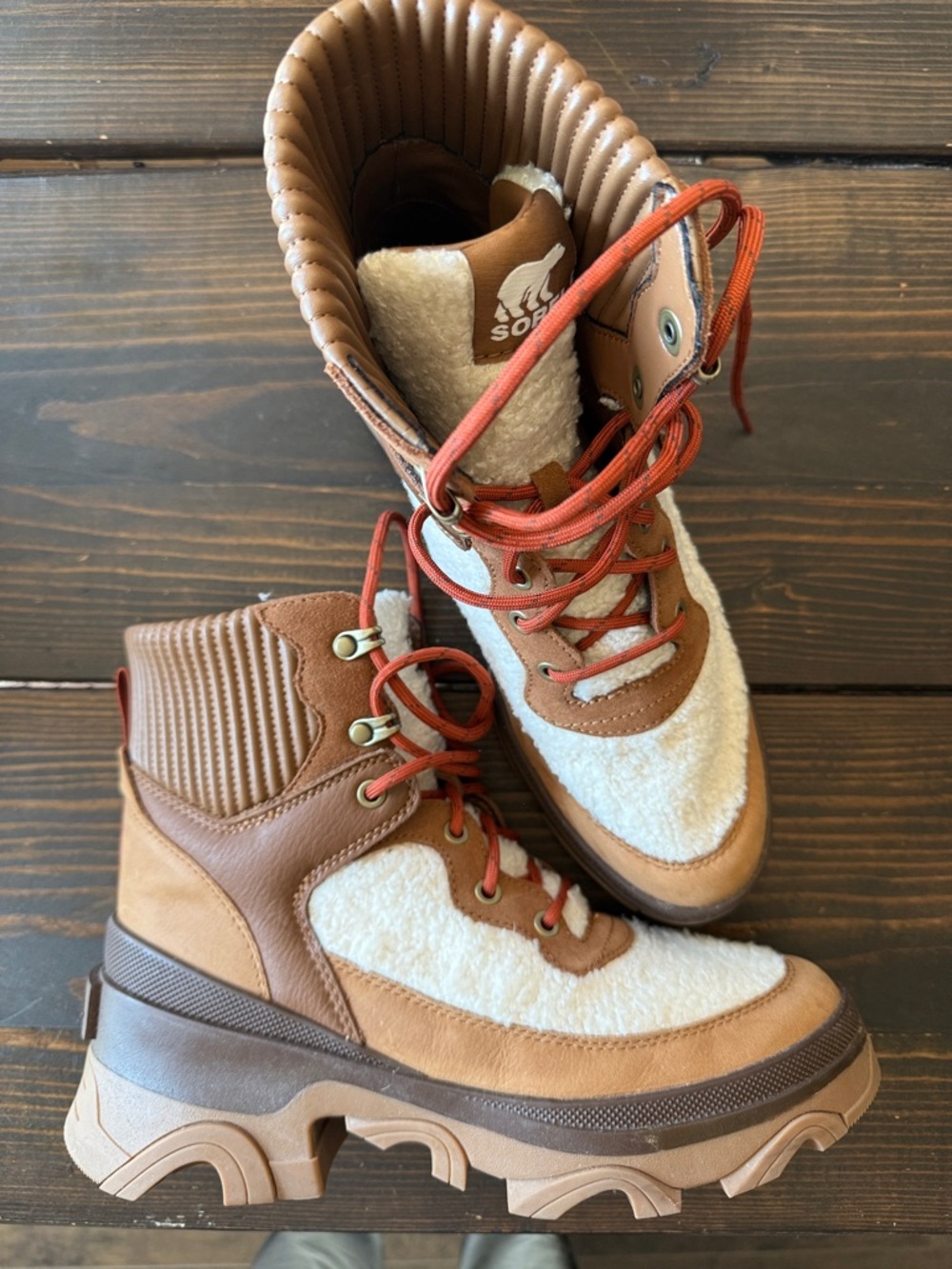 Sorel Tan Brown Cream Sherpa Lace-Up Ankle Boots